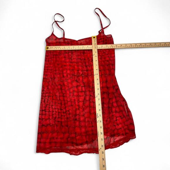 Victoria's Secret red mesh cami top with lace trim and adjustable straps. Size L - Picture 3 of 4